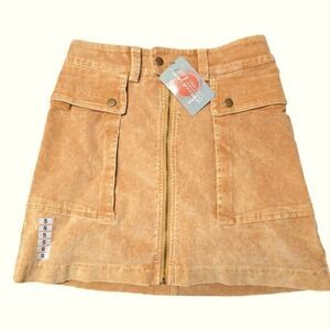 Oli & Hali -1901 NWT Tan Corduroy Mini Skirt Cargo Pockets‎ Elastic Waist Small
